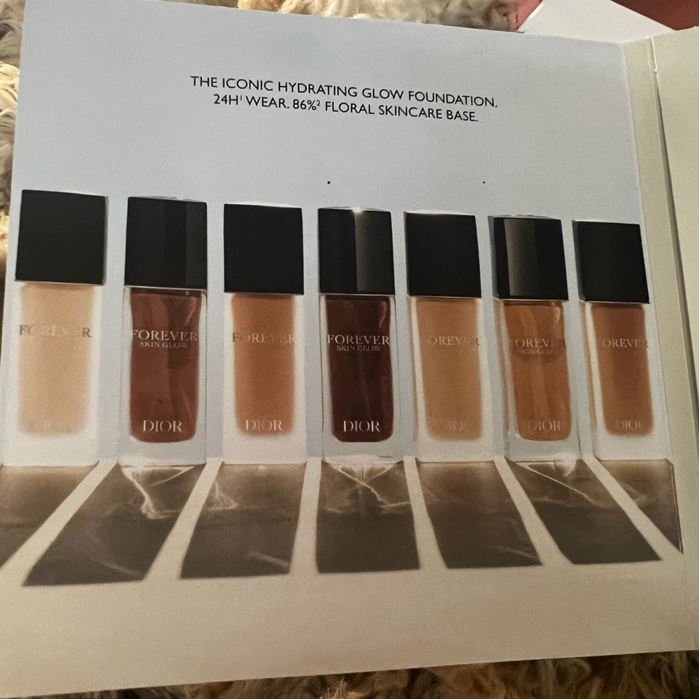 Dior Hydrating Glow Foundation - Diverse Shades
